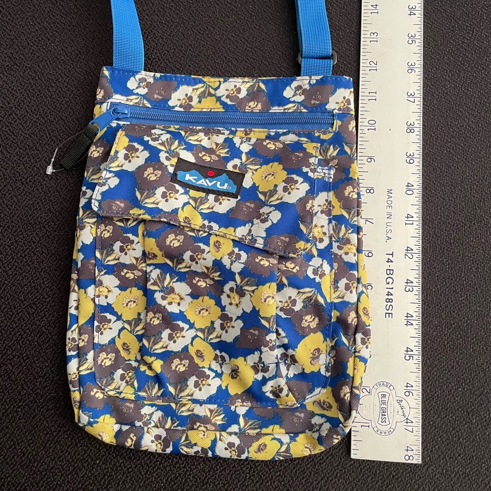 KAVU Keeper blue & yellow floral crossbody bag - Picture 8 of 9